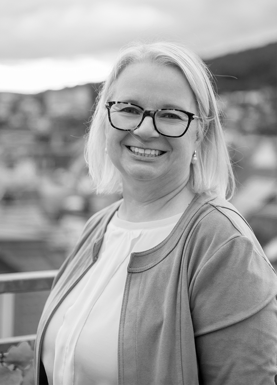 Martina Rösner lächelnd | Verkehrswertgutachten Bad Kissingen