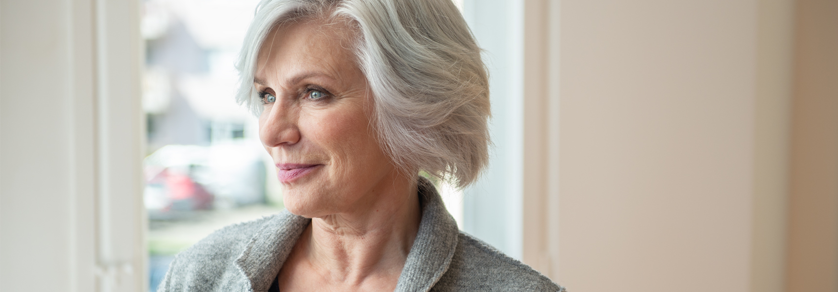 Ältere Frau Seitenprofil | Erbschaftsimmobilie verkaufen